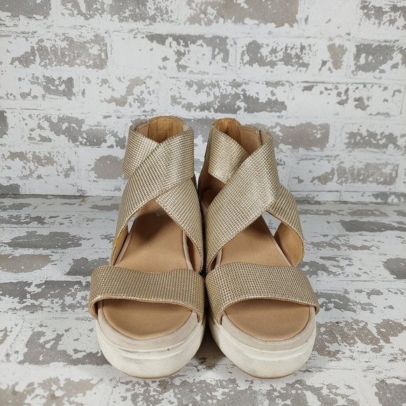 Dr. Scholl's Women's Gold Scout Wedge Comfort Sandals V320 - Picture 3 of 8